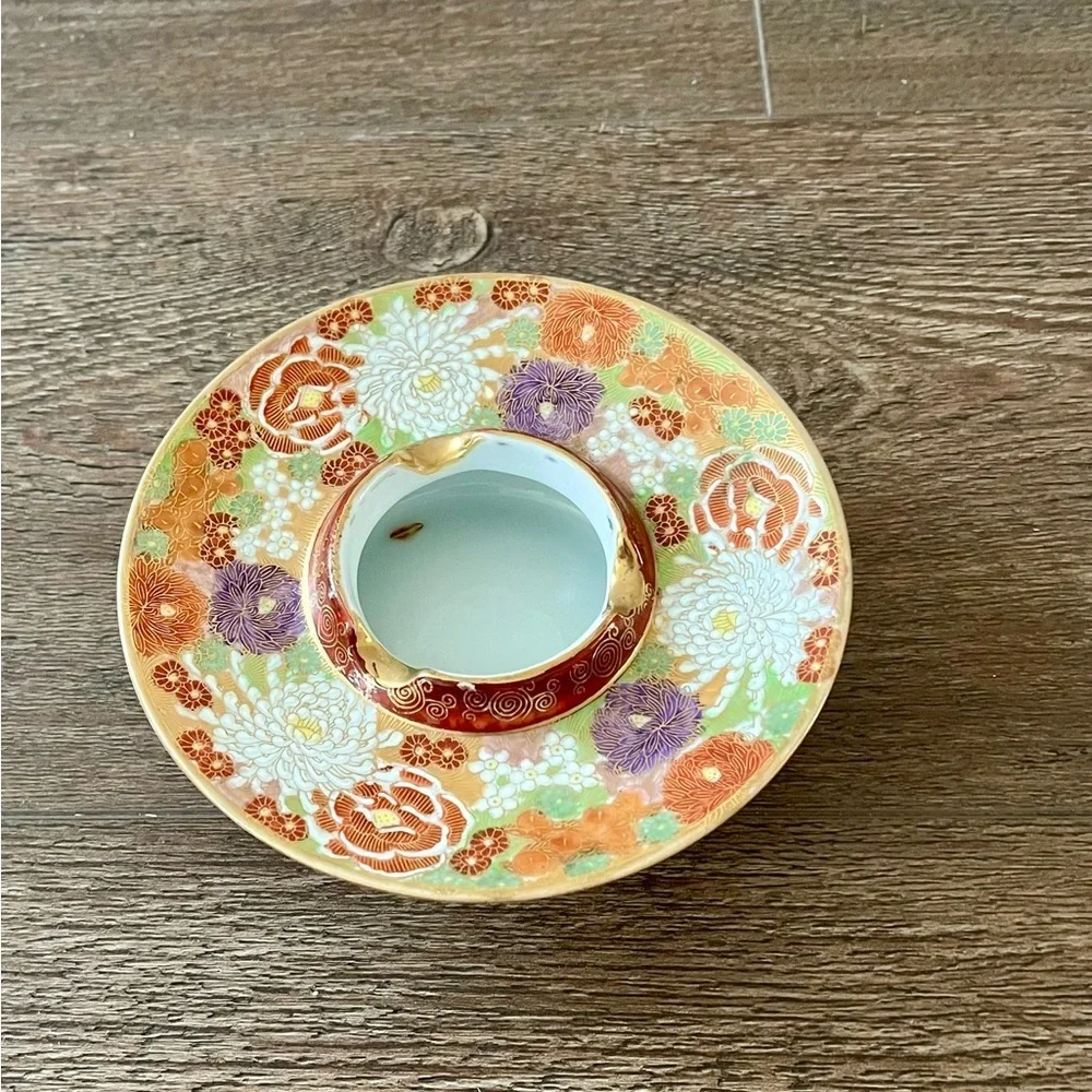 Vintage Chinese Hand Painted Floral Ceramic Ashtray